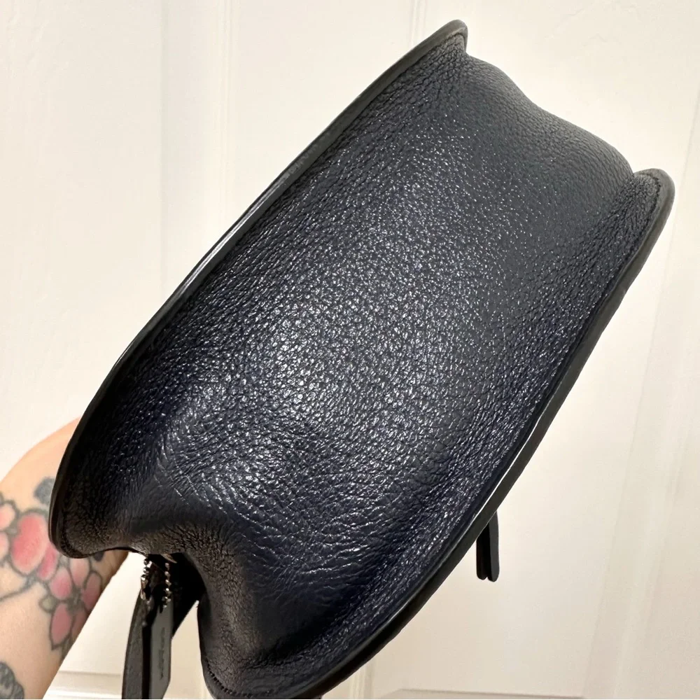 Coach Remi Saddle Bag Midnight Pebble Leather Daisy Appliqué